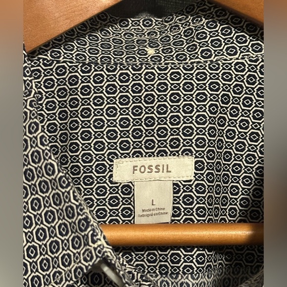 Fossil Button Up Shirt Men’s - Picture 2 of 3